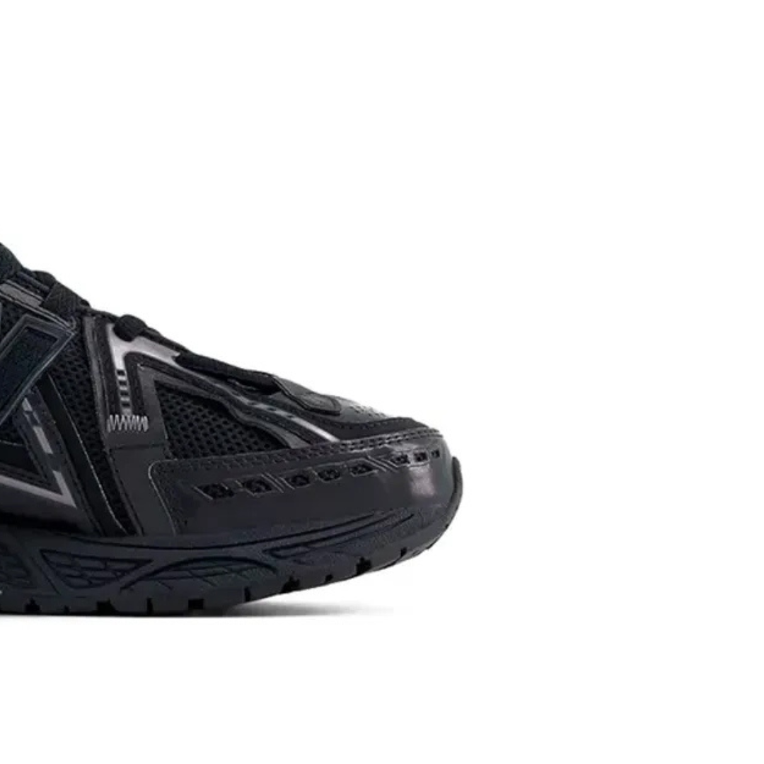 1906A Black Silver Metallic Women's